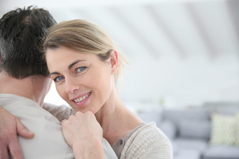 出会いを求める40・50代女性必見！出会い系でライバルに差をつける方法