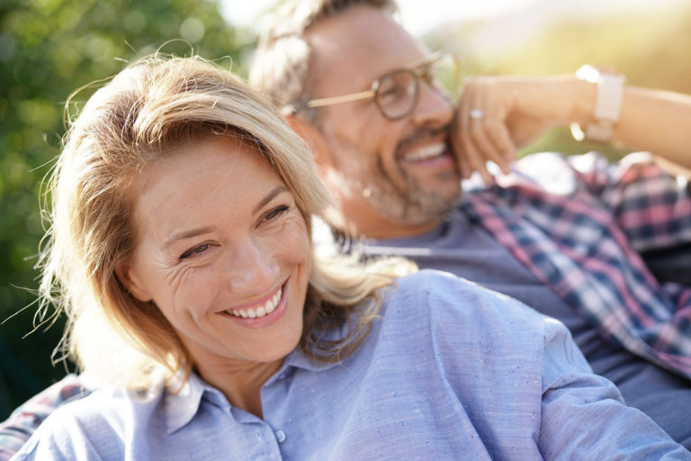 モテる50代を過ごすには？恋愛を楽しんでいる50代女性の特徴