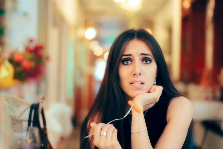 モテない女性になっていない？男性から嫌われるポイント12選