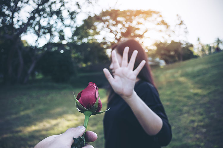 恋愛に興味がない女性を振り向かせるには？アプローチの方法を考えよう