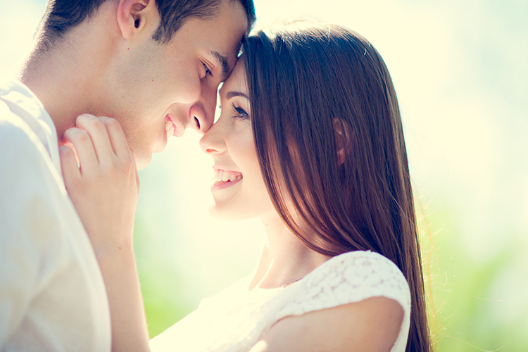 男友達から彼氏になるには？仲の良い女友達と付き合うためには